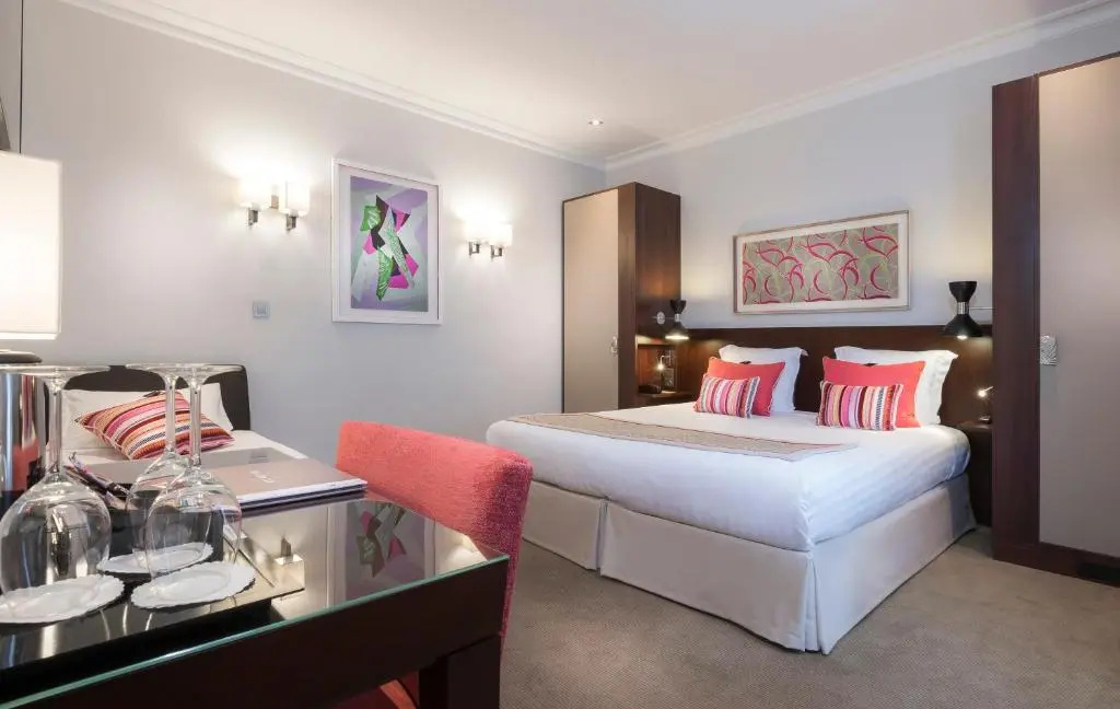 Montfleuri Hotel 98