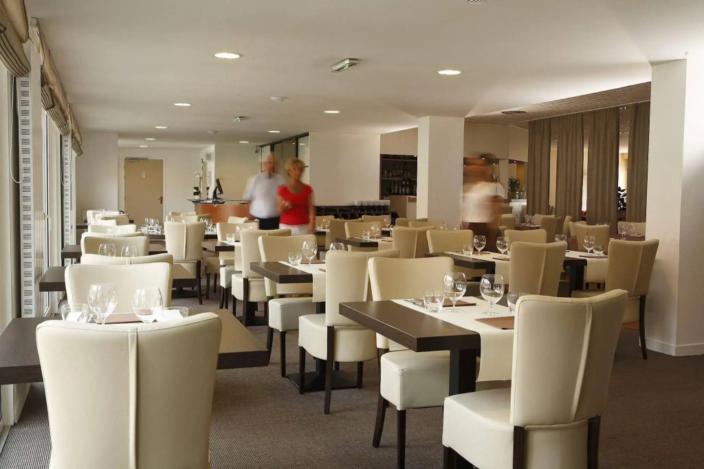 Hotel photo 8