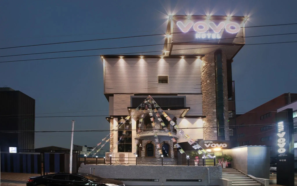 Jinju Hotel Vovo — фото