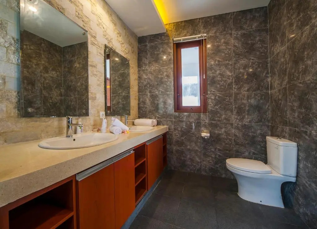 3 Bedrooms Villa