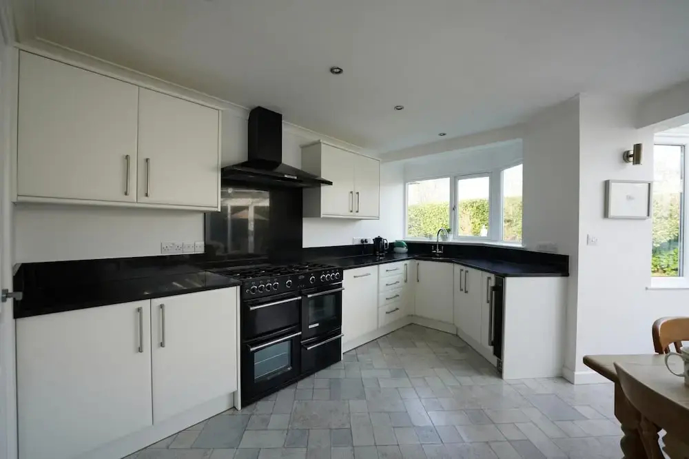 NEW Unique 2BD Detached Bungalow Burnham-on-sea - фото 15