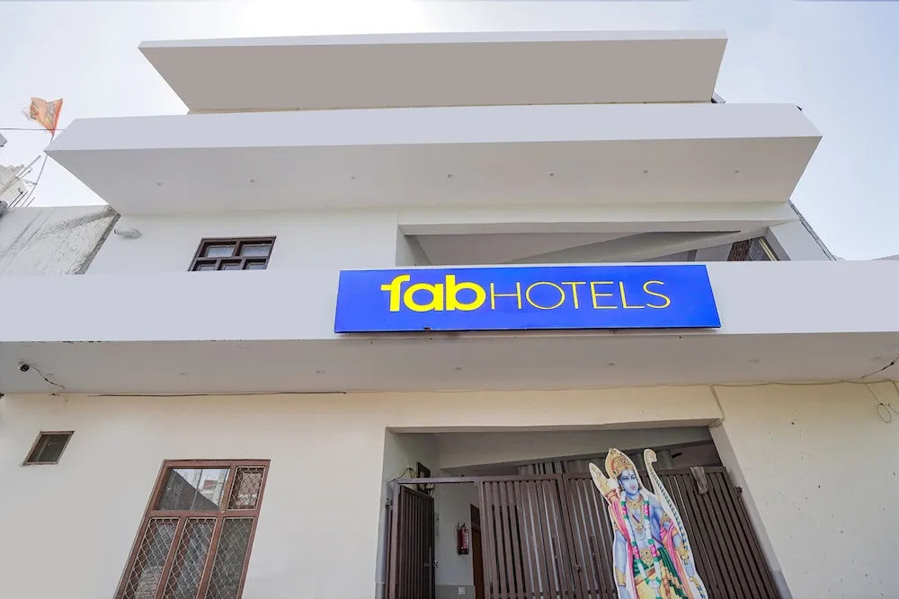 Fabhotel Siya Bihari