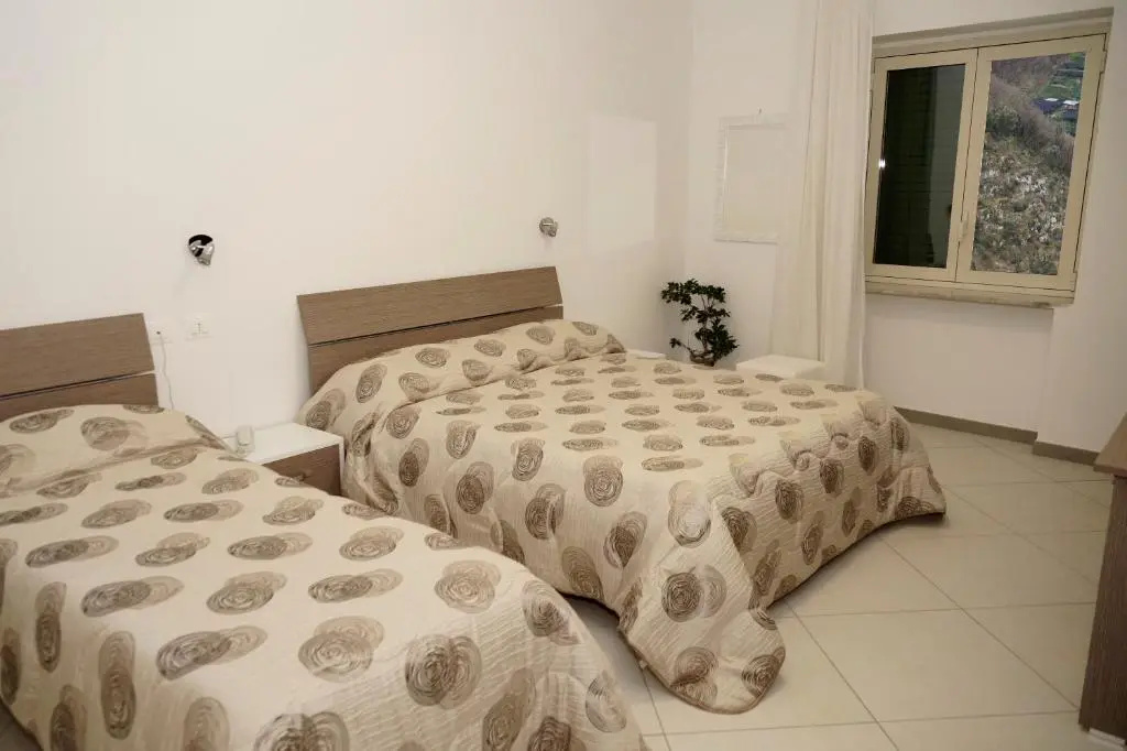 Standard Quadruple room with mountain view