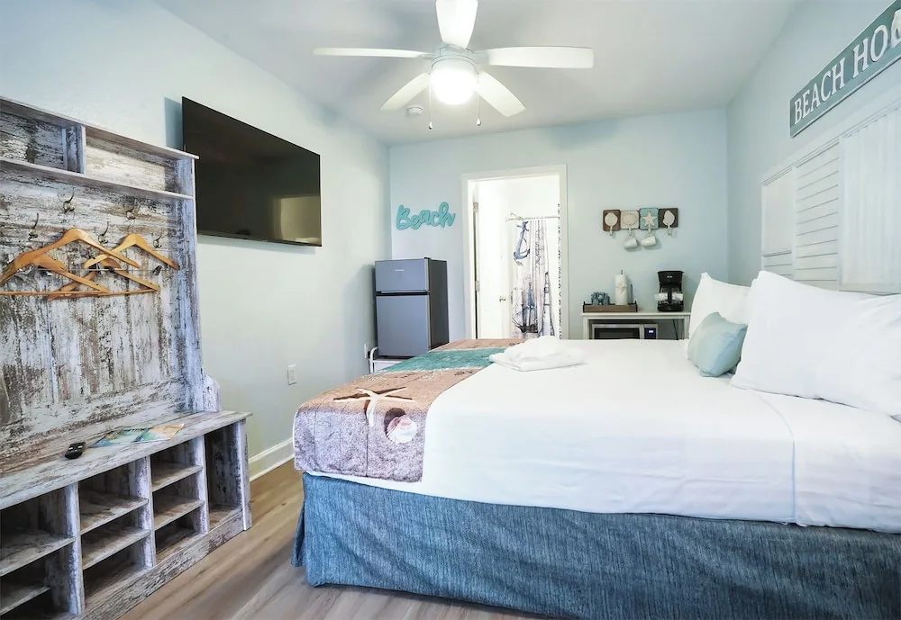The Lighthouse Resort Inn & Suites Room Type - Standard room