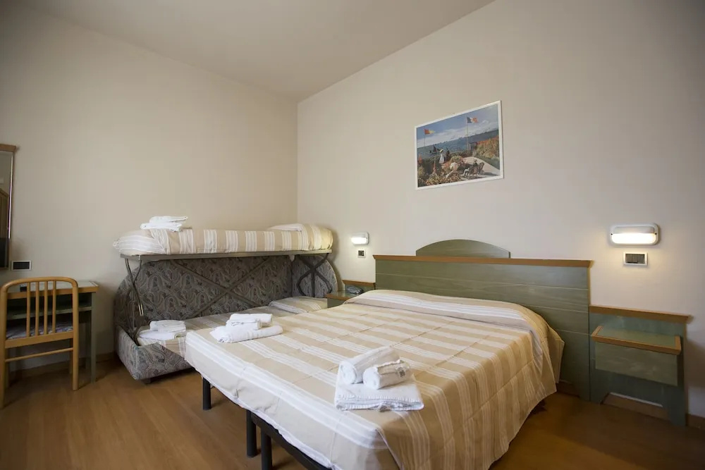 Standard Quadruple room with balcony