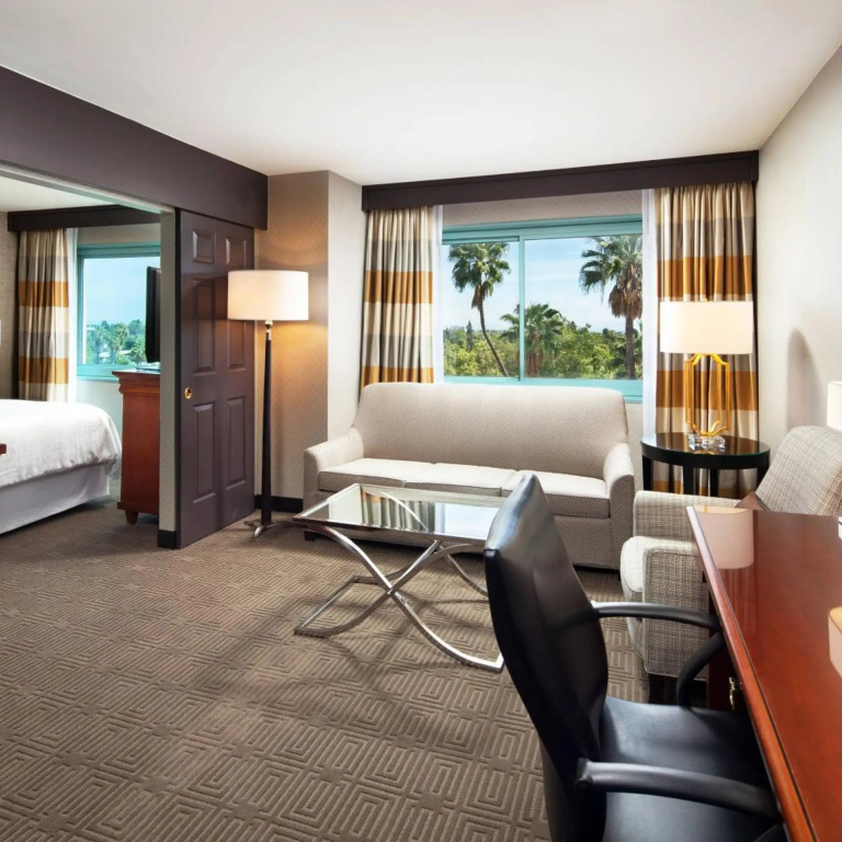 Sheraton Fairplex Suites & Conference Center - Général