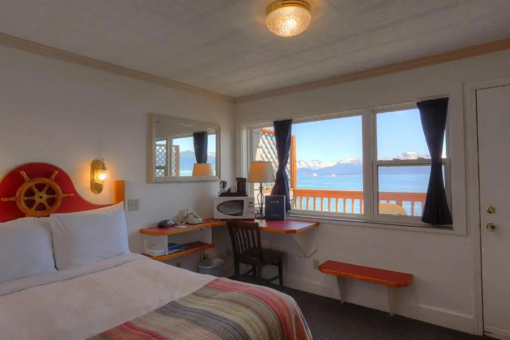 Standard Double room with sea view (full double bed)