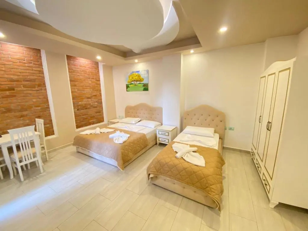 Standard Double room with balcony (full double bed)