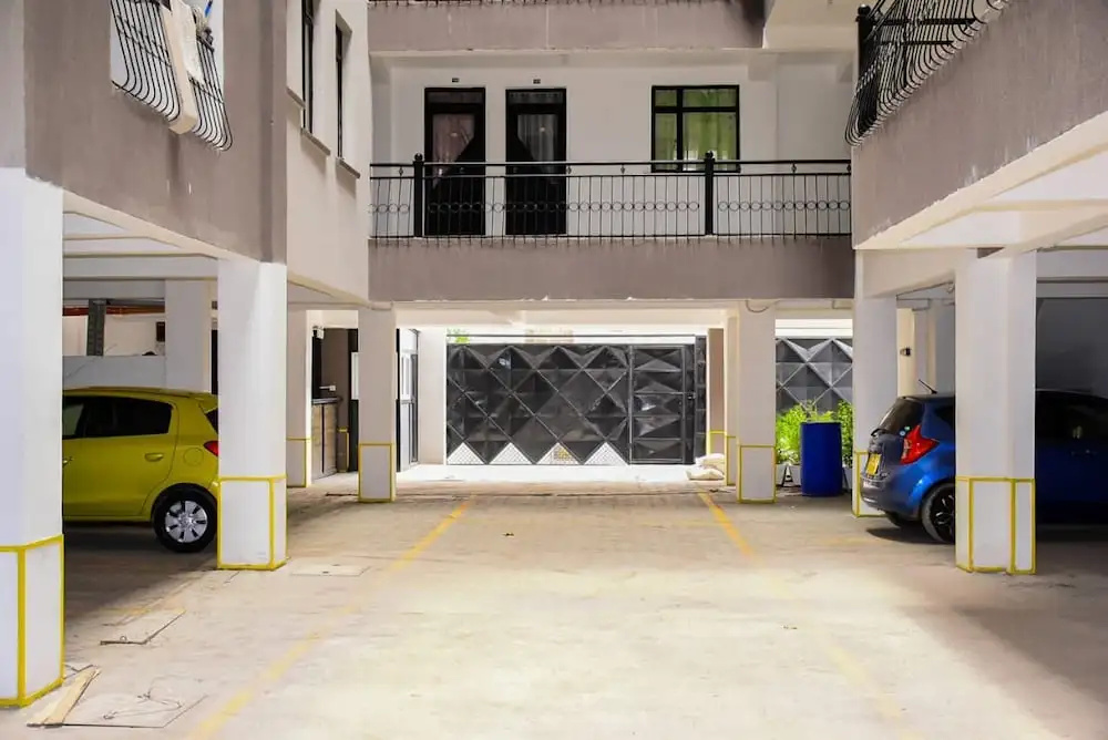 1 Bed Flat - Sleeps 2 - Parking - Wifi
