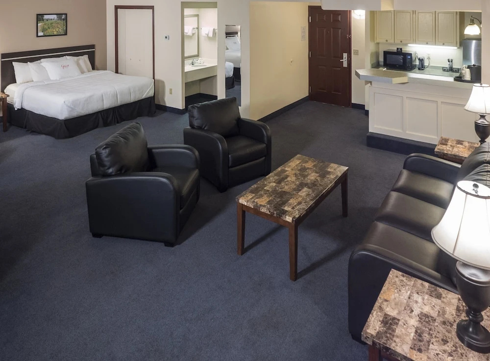 Double Suite (full double bed)