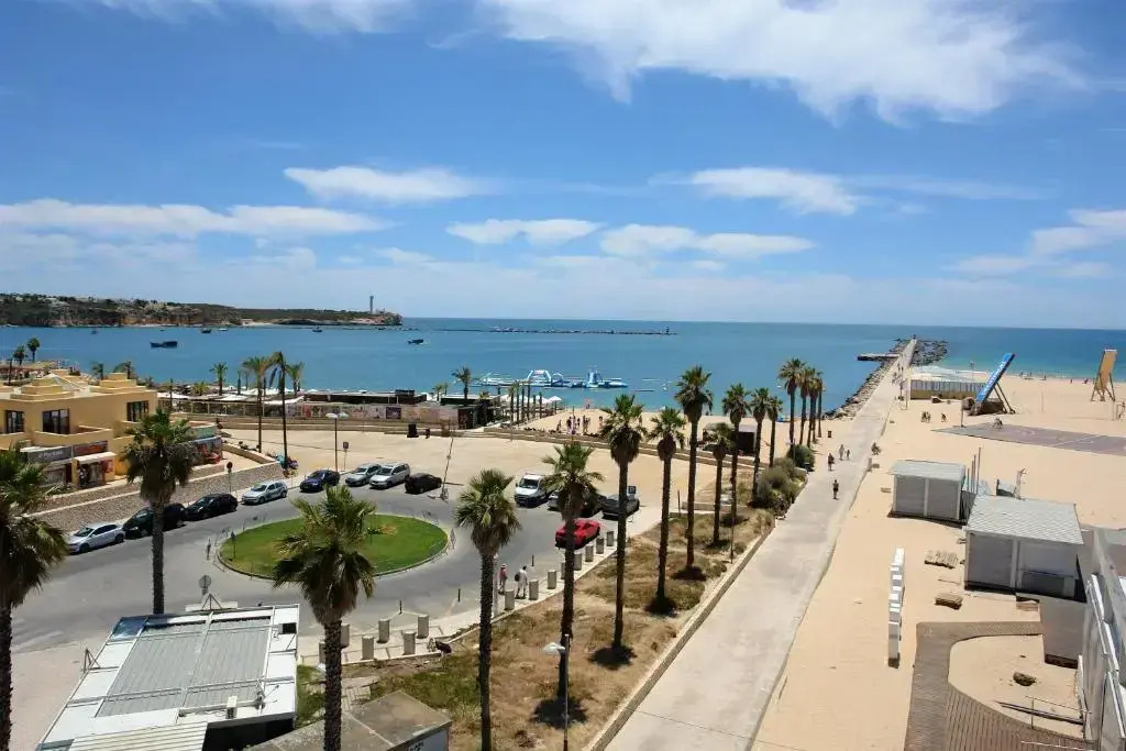Beach & Waterfront