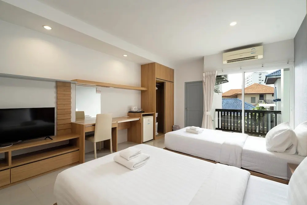Superior Double room with balcony (twin beds)
