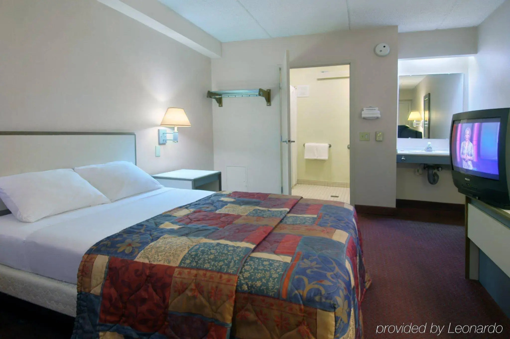 Red Roof Inn PLUS+ Nashville North - Goodlettsville - фото 35