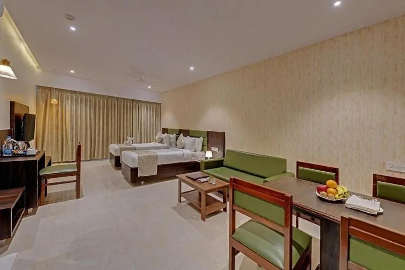 Deluxe Double room (full double bed)