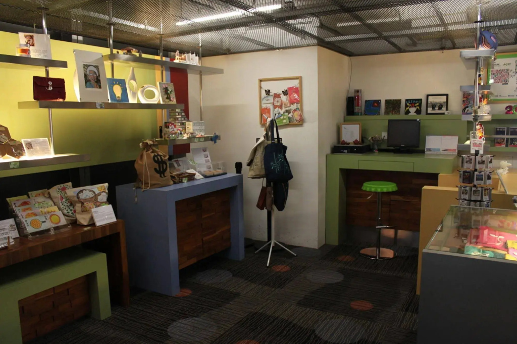 Y Loft Youth Square - Général