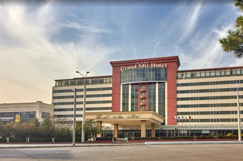 Отель Grand Mir — фото