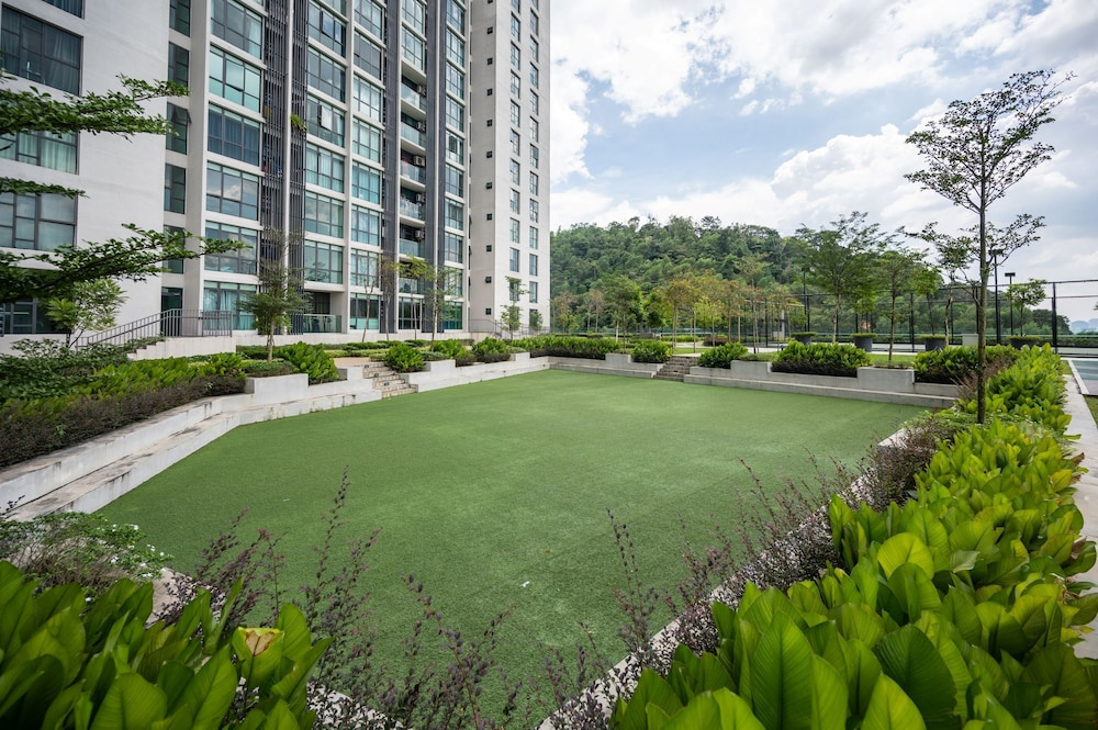Liberty Arc Ampang UKAY by Airhost