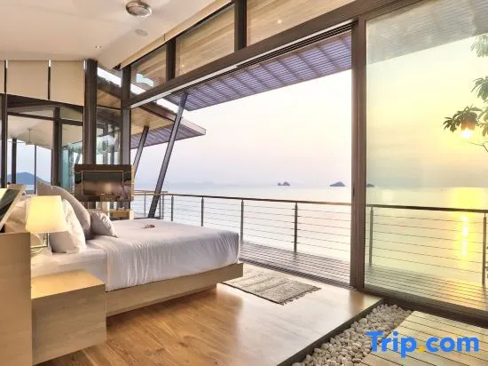 4 Bedrooms Villa