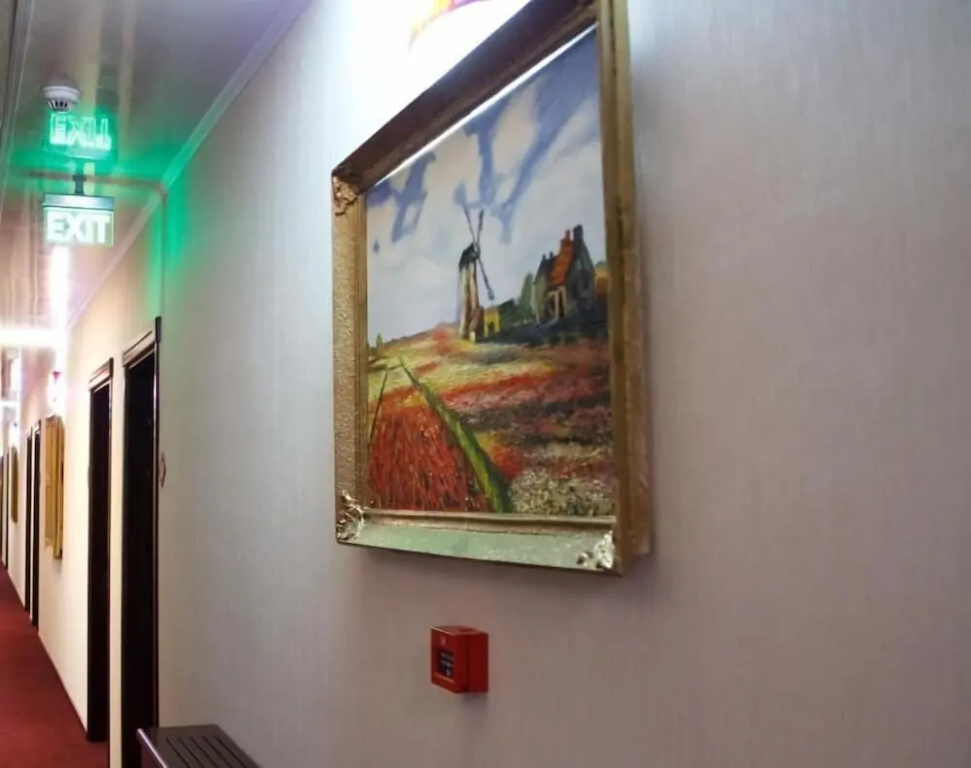 Lobby & Reception