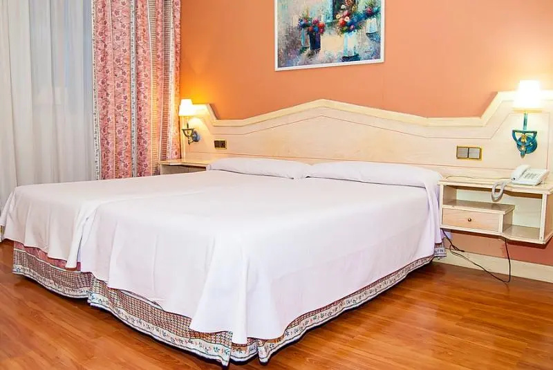 Hotel Ana María - Chambres