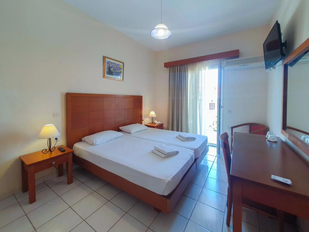 Popi Star Hotel — 4