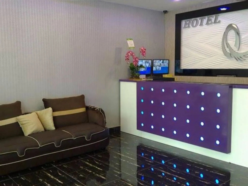 Lobby & Reception