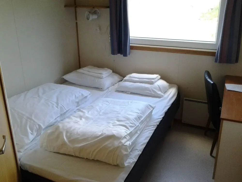 Economy room