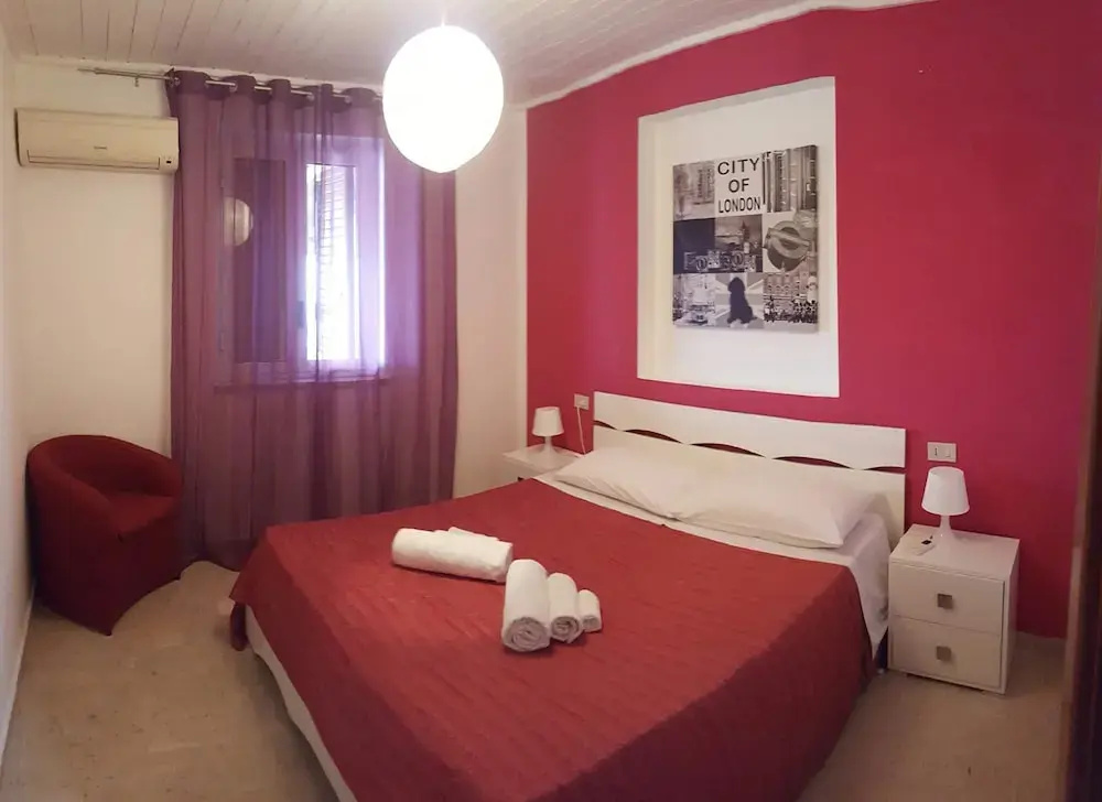 Double Apartment (full double bed)