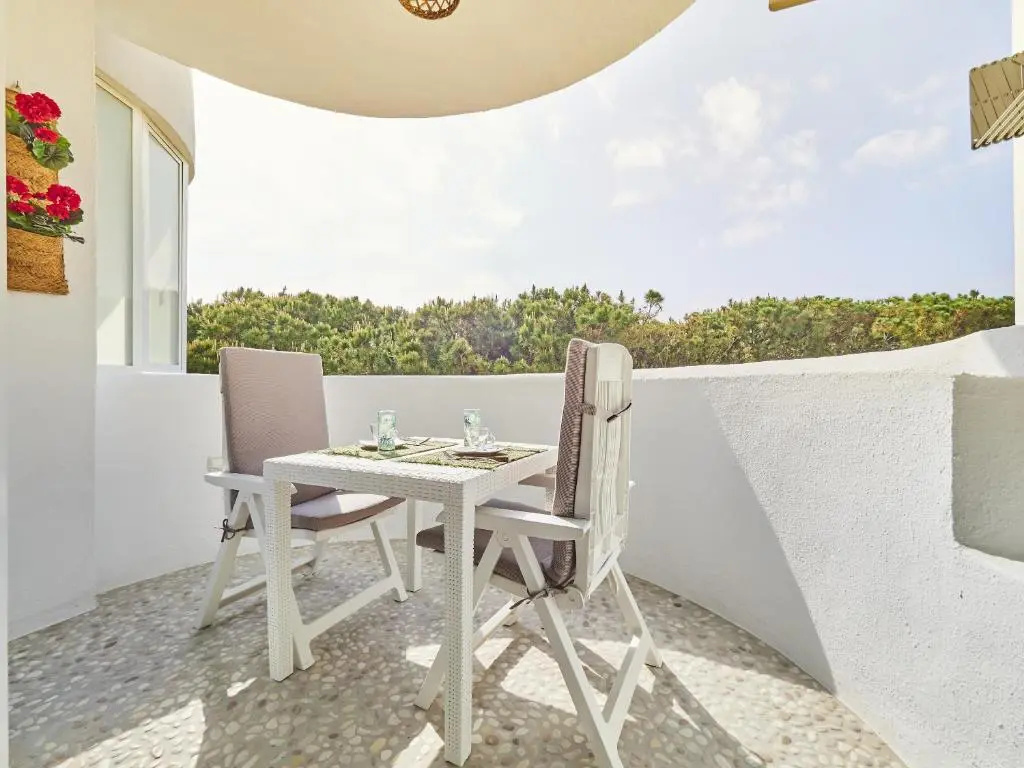 Cubo's Calahonda Beachfront
