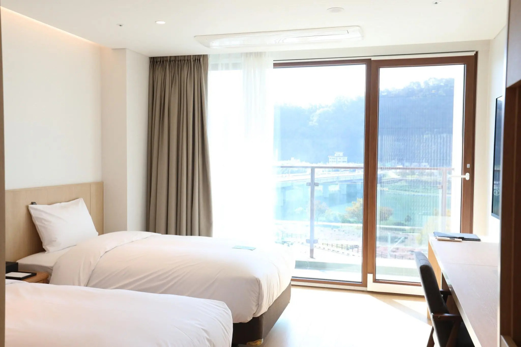 Deluxe Double room (twin beds)