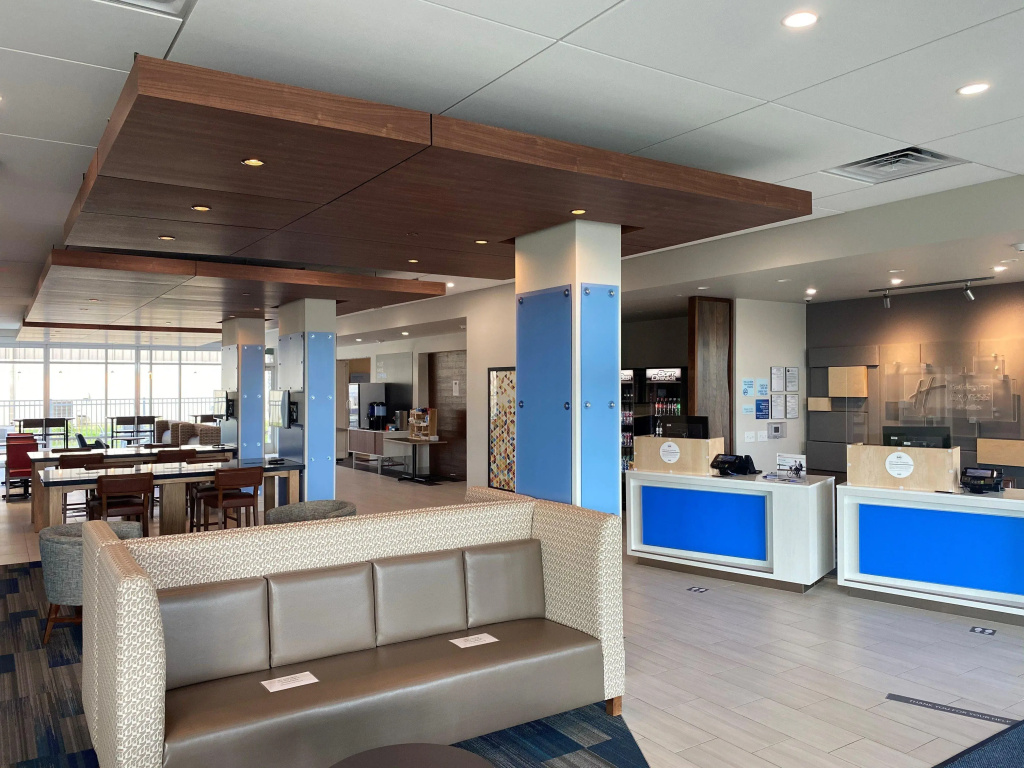 Holiday Inn Express & Suites Madison West - Middleton by IHG - фото 25
