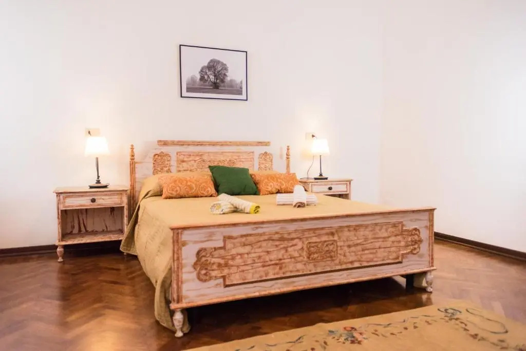 Standard Triple room with view
