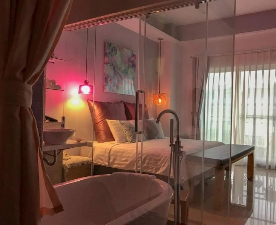 Double Suite (full double bed)