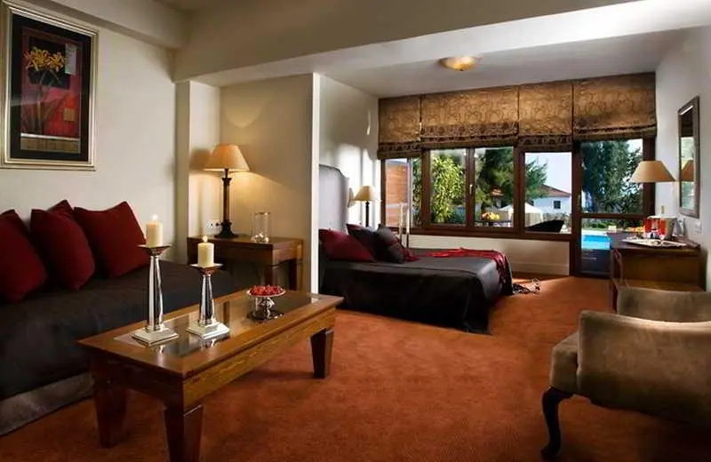 Xenia Palace Portaria - Chambres
