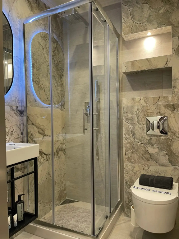 Deluxe Double room with balcony and with sea view (full double bed)