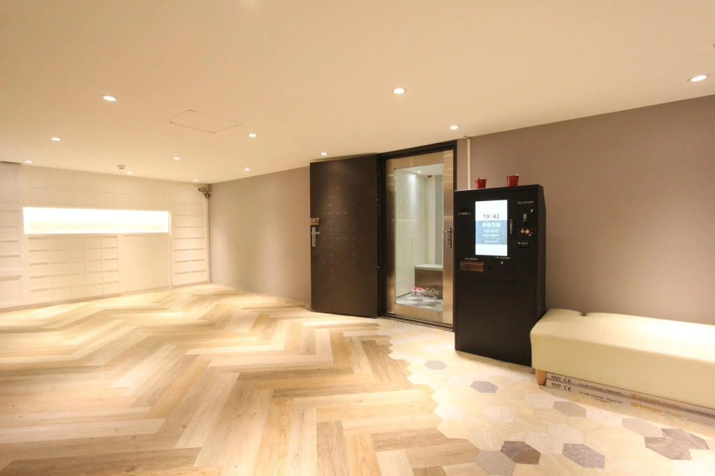 Economy room