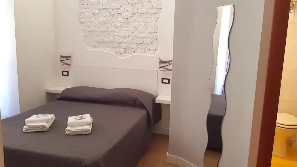 Economy room