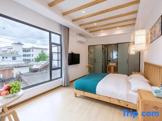 Standard Double room with view (full double bed)
