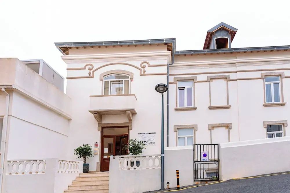 Guest House Residencial REAL