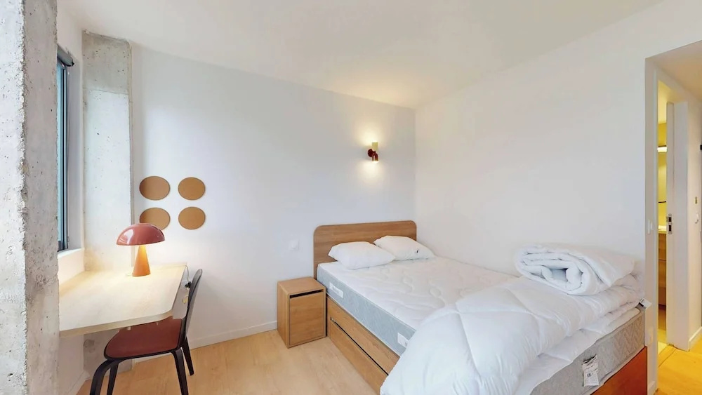 Voir la photo 1 — Room 1211 in a Premium Residence- Sport/laundry