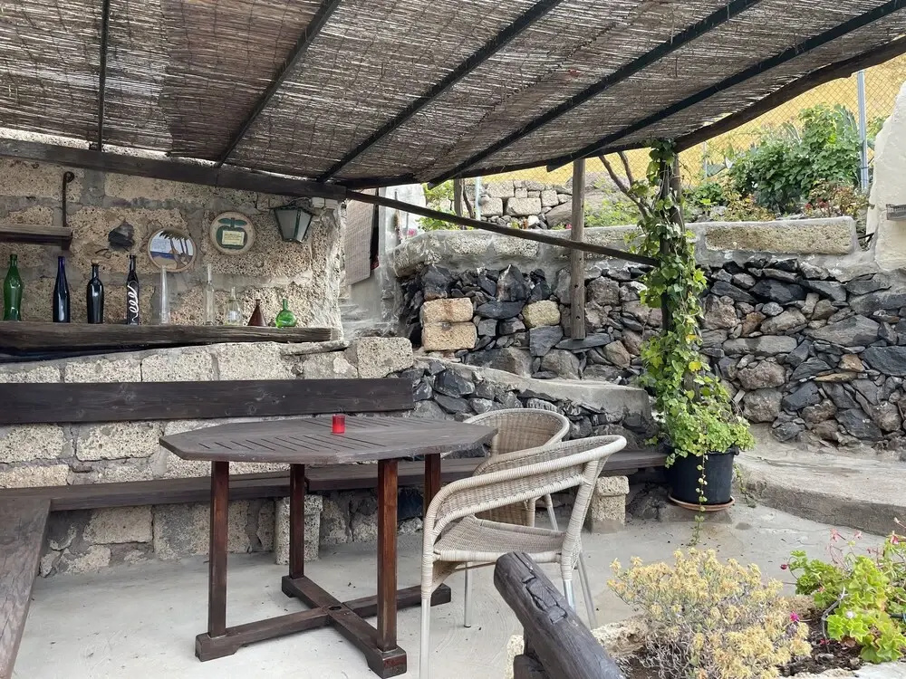 Cottage With 1 Bedroom, 1 Bathroom, Heated Solar Pool, Sauna, Jacuzzi, Garden
