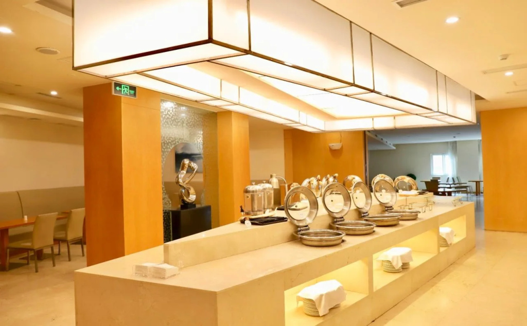 Food & Beverage