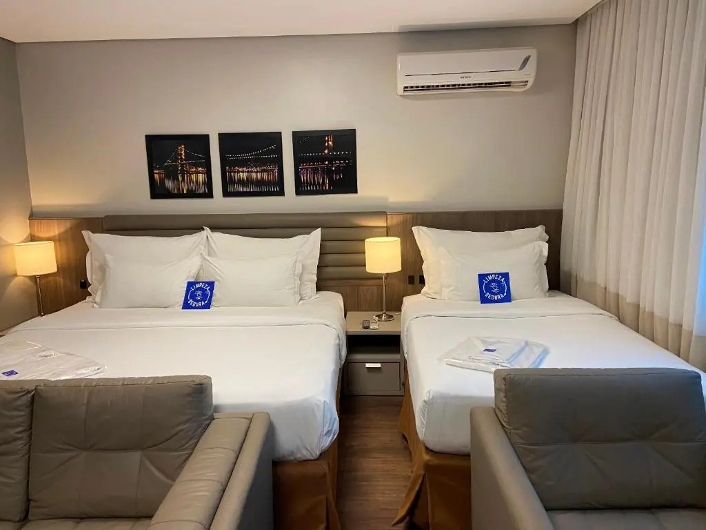 Standard Triple room