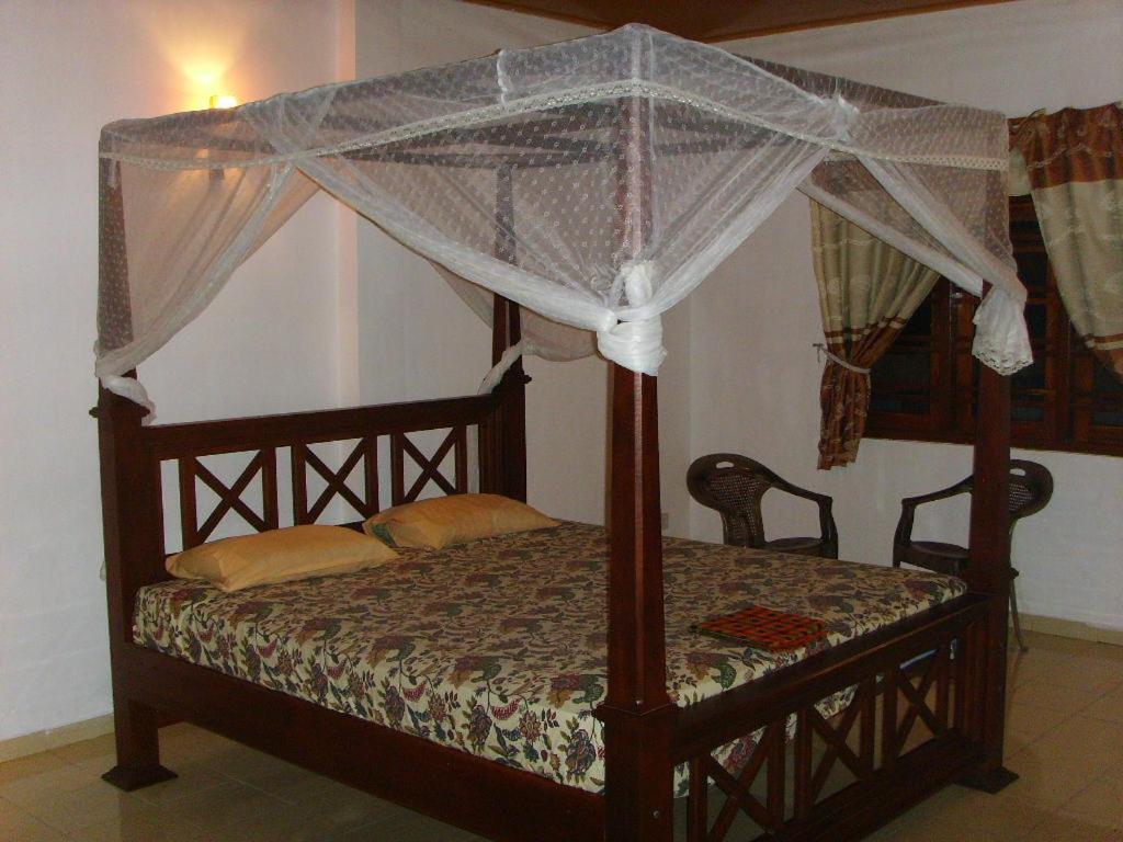 Budde's Beach Restaurant & Guesthouse