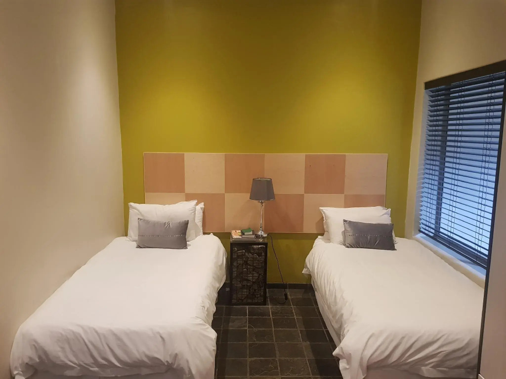 City Living Boutique Hotel - фото 2