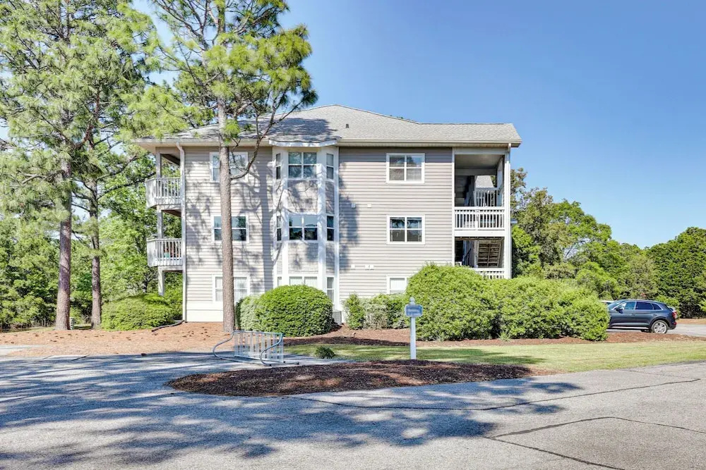 Southport Fall Getaway Condo w/ Deck + Pool
