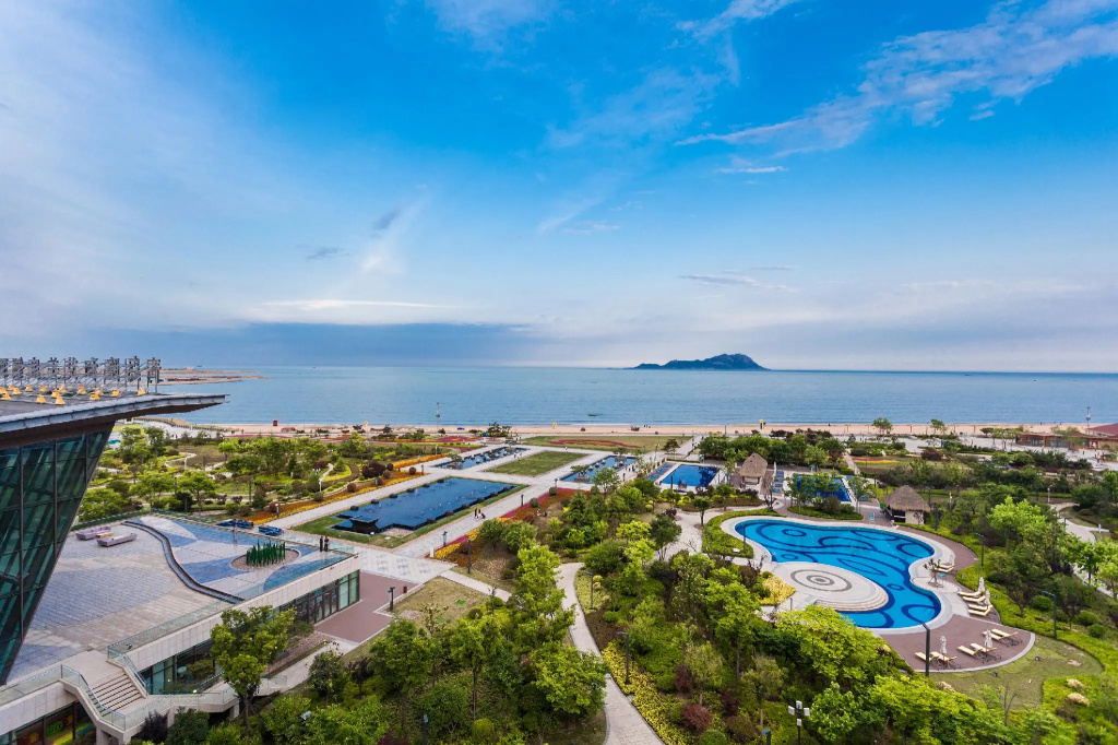Beach & Waterfront