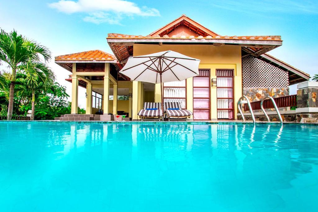 Romana Resort & Spa