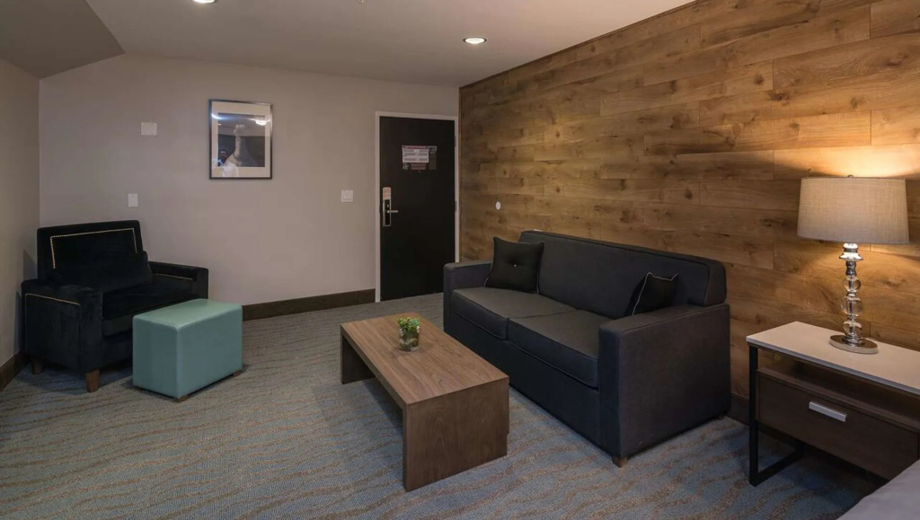 Lobby & Reception