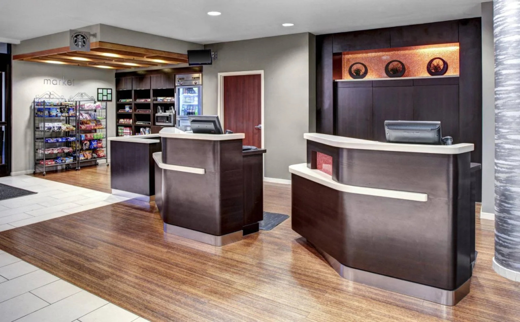 Lobby & Reception